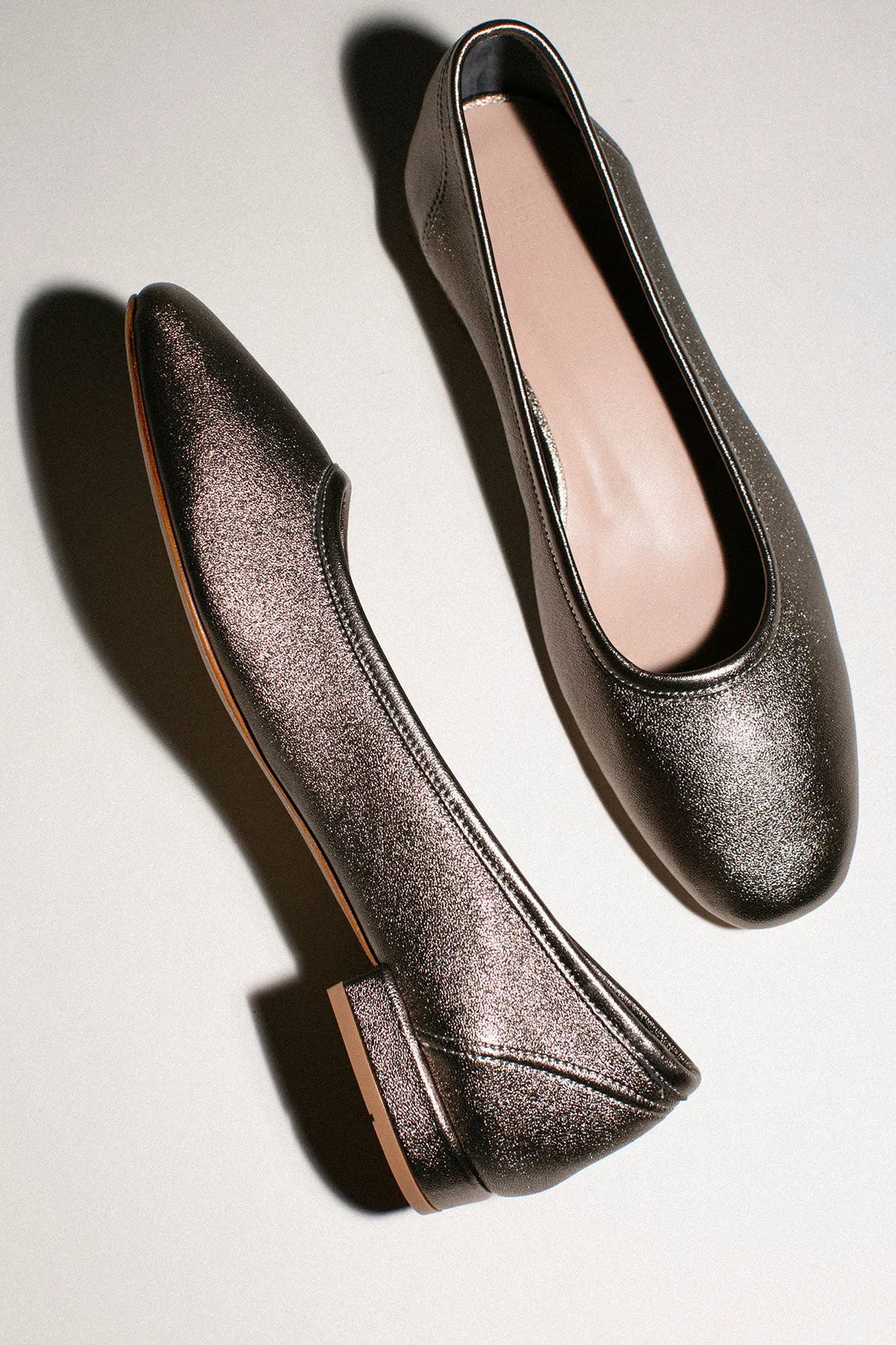 Metallic Anthracite Serafina Flat